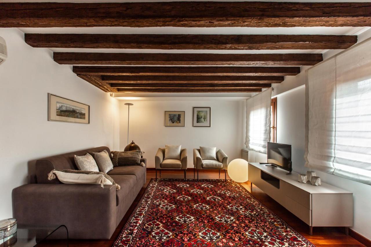 Apartment San Pantalon Luxury Penthouse R&r