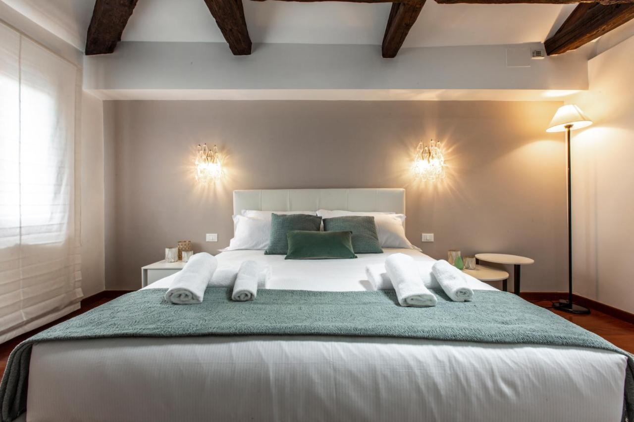 San Pantalon Luxury Penthouse R&r Apartamento Venecia